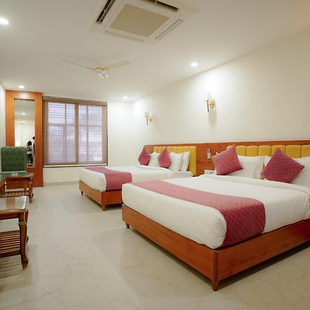 Hotel Eleven Heights Bhopal Esterno foto