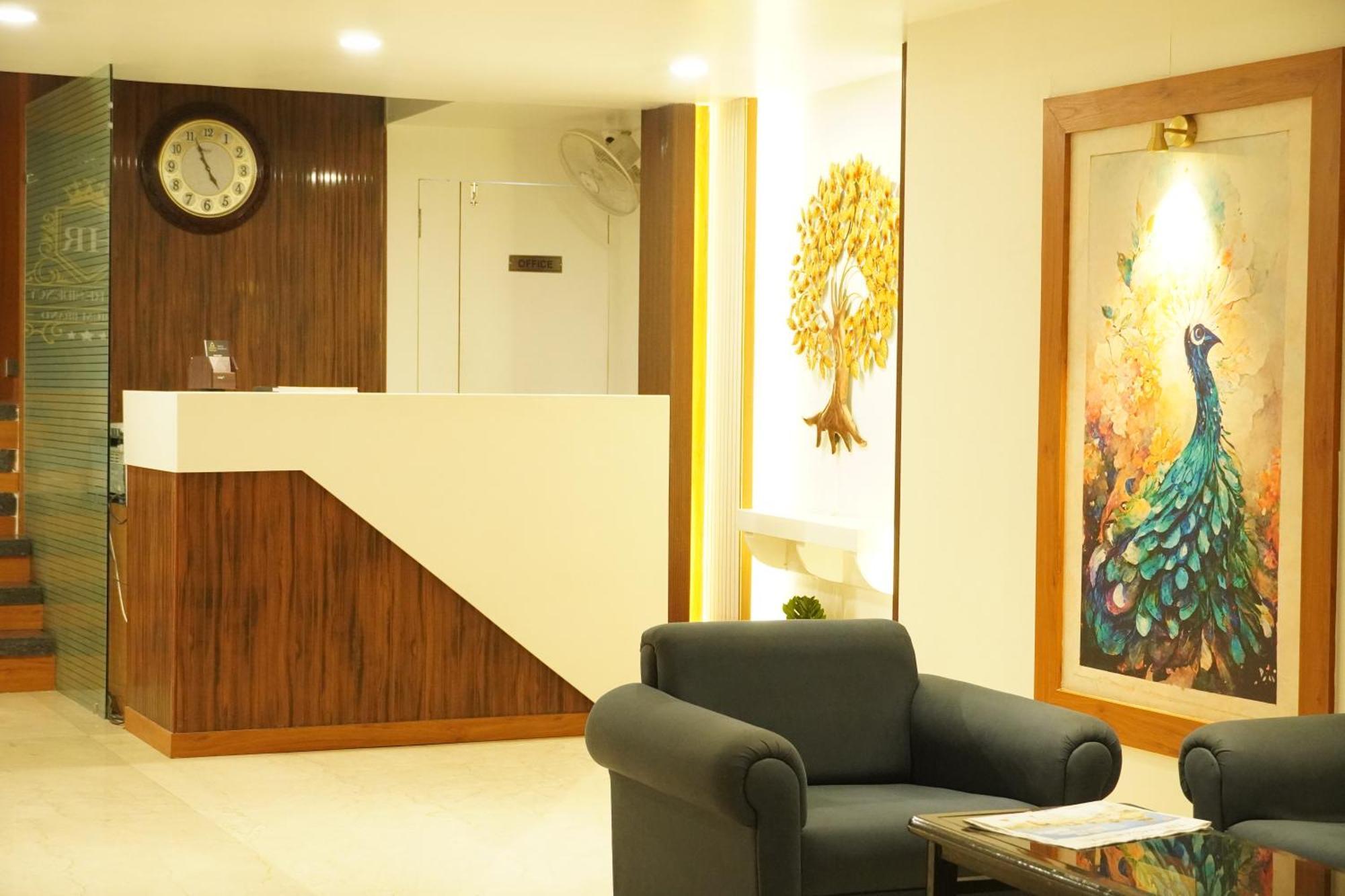 Hotel Eleven Heights Bhopal Esterno foto