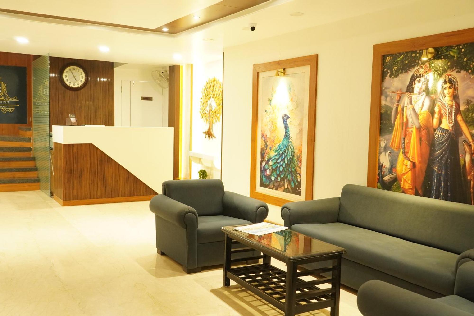Hotel Eleven Heights Bhopal Esterno foto